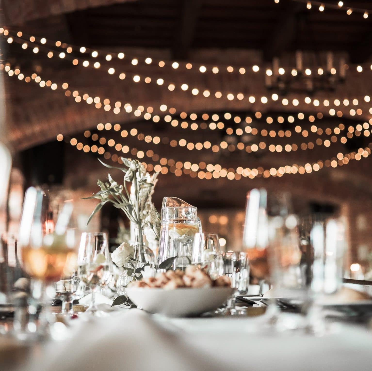 Beautiful,Wedding,Room,With,Wedding,Table,With,Food,,Flowers,Anddrinks,